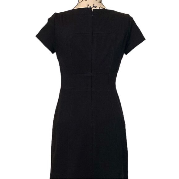White House Black Market Black Scoop Neck Short Sleeve Sheath Dress Size 2 - Picture 5 of 7
